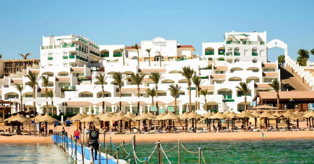 קורל ביץ' ריזורט מונתזה