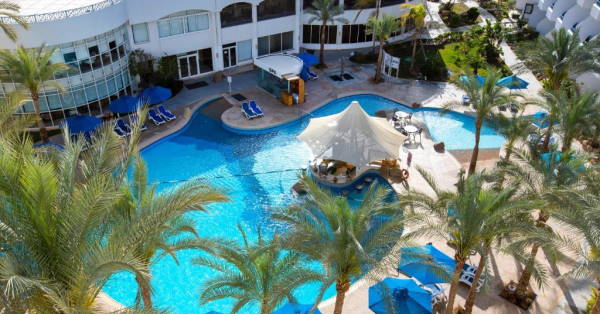 Tropitel Naama Bay Hotel outdoor pool