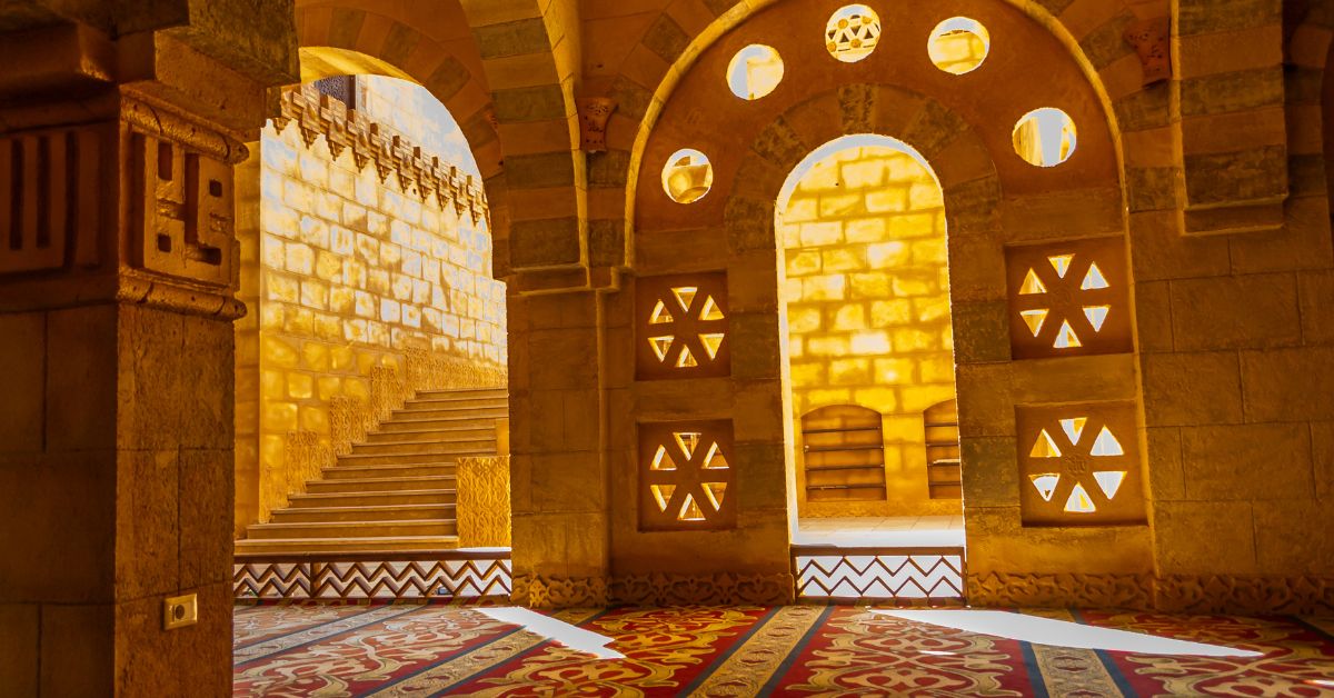 لماذا زيارة مسجد المصطفى