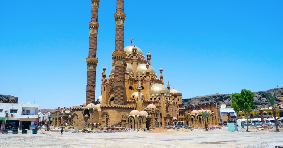 لماذا زيارة مسجد المصطفى
